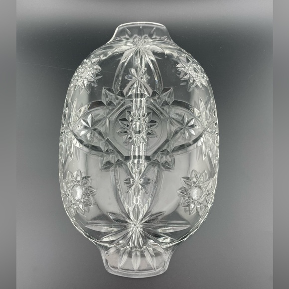 Vintage, Starburst 2-Part Relish Dish, Prescut Clear Glass, by Anchor Hocking - Picture 2 of 6